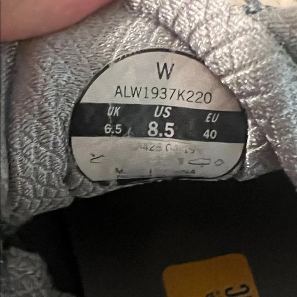 Altra Women's Sneakers 8.5 - Picture 2 of 7